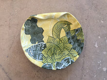 Load image into Gallery viewer, Tropical Modern Tommy Bahama Floral Design Collector Plate