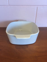 Load image into Gallery viewer, Vintage 1970s Corning Blue Bird Country Festival Casserole Dish 1.5 Quart
