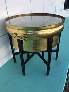 Vintage 1970s Chinoiserie Large Brass Planter or Side Table In The Style of Henredon
