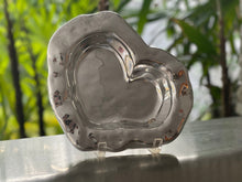 Load image into Gallery viewer, Vintage 1980s Metal Pop Art Heart Candy Dish
