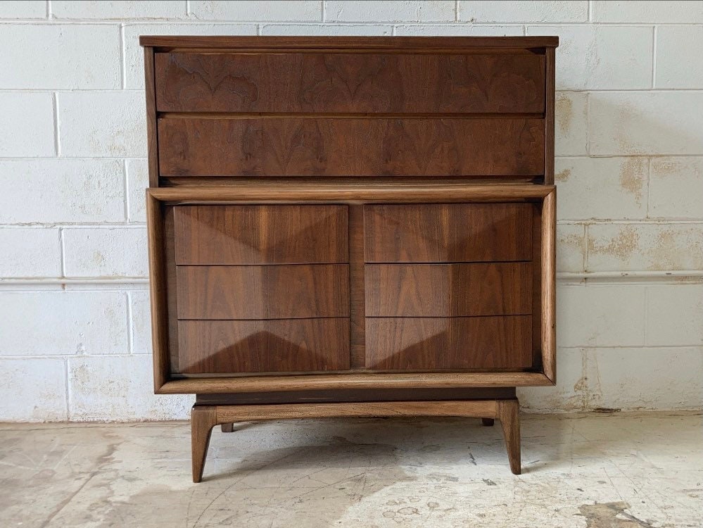 Vintage Mid Century Modern Tall Diamond Front Dresser by United Furnit –  Rocket City Retro