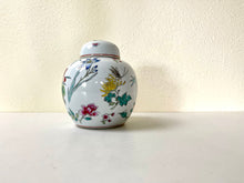 Load image into Gallery viewer, Vintage Ceramic Floral Patterned Ginger Jar
